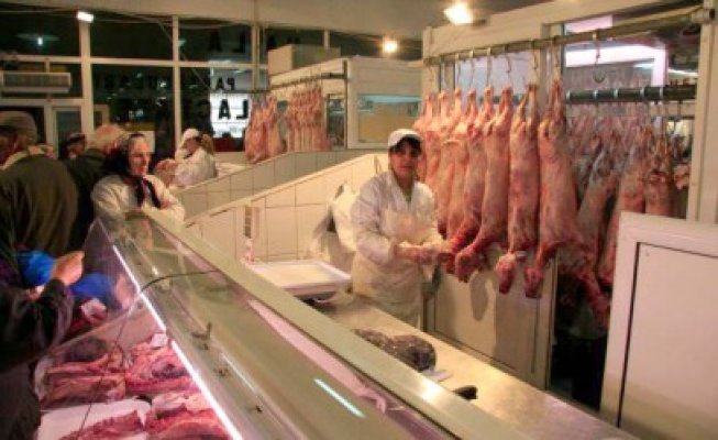 Carnea de miel se poate scumpi cu 5-6% în perioada Paştelui